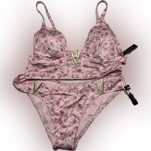 Victoria’s Secret Pink Floral “V” Bikini 🌸